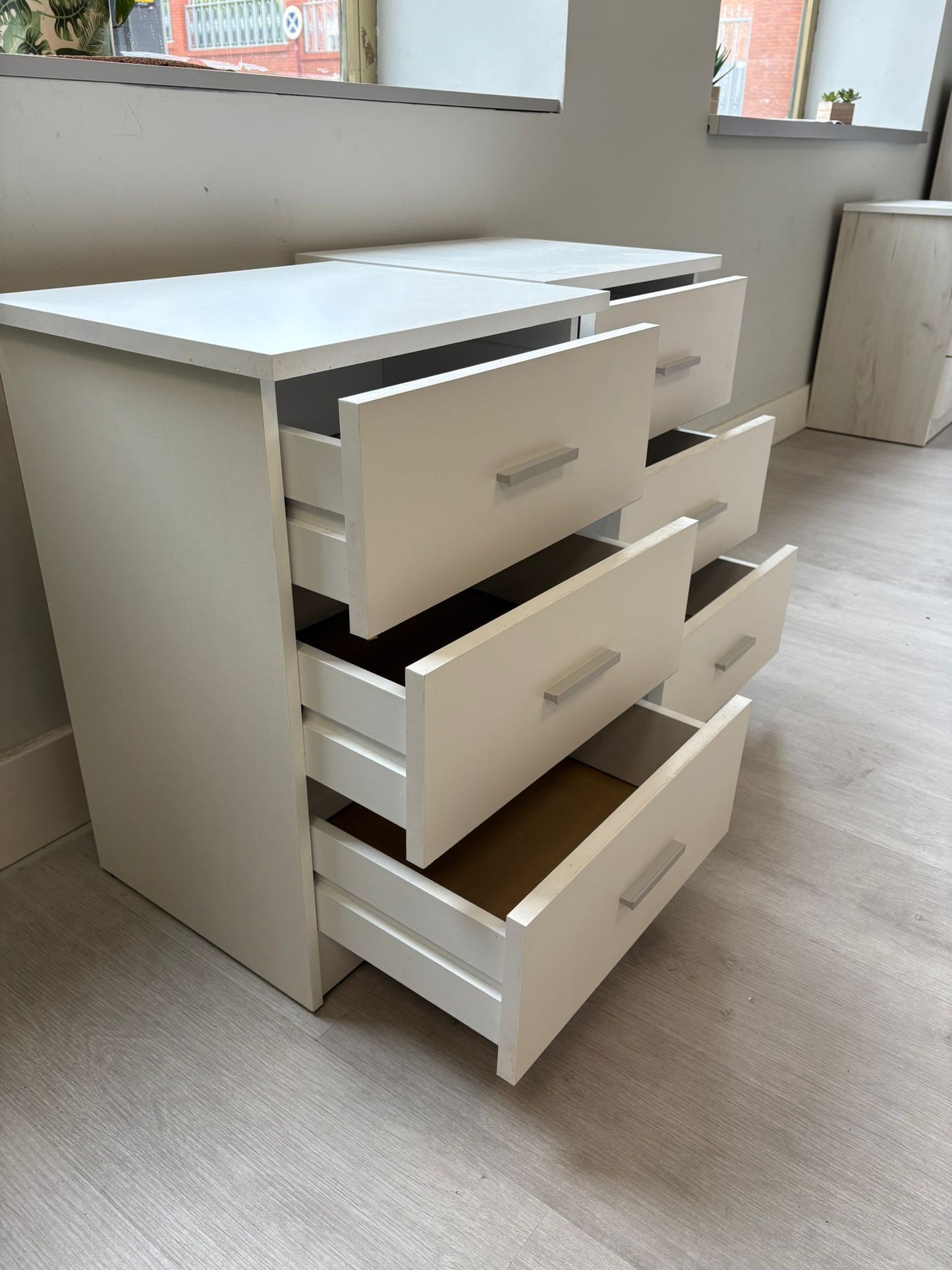 Mesita Dormitorio BASIC